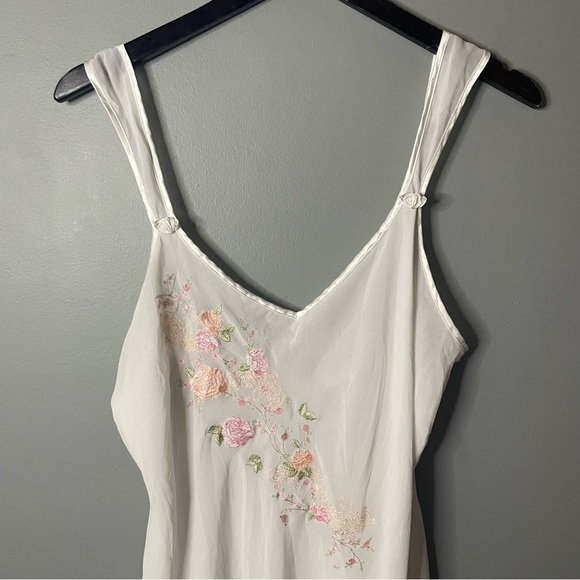 Vintage White Sheer Flower Embroidered Nightie Large - Picture 4 of 12
